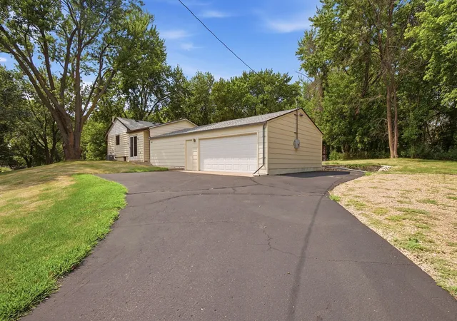 2nd image of 6399 Lake Sarah Heights Dr, Rockford, MN 55373 | MLS# 7119137