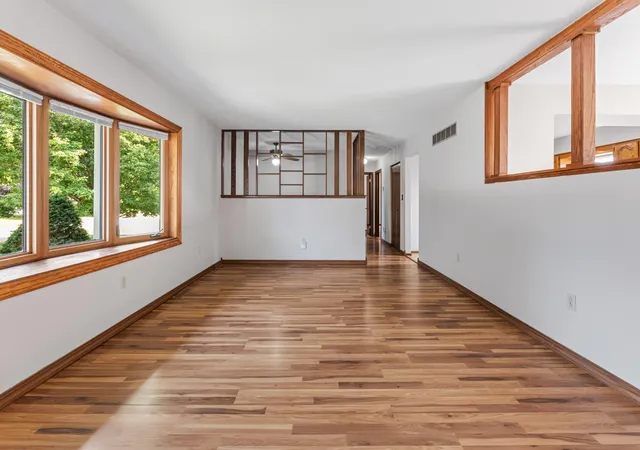 Photo 2 of Single family home for sale at 300 8th Street Nw, Plainview, MN 55964 | MLS# 7119146 | Listing updated on 2026-09-03