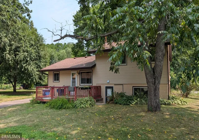 Photo 4 of Sale Pending at 5307 Hugo Rd, Saint Paul, MN 55110 | MLS# 7119160 | Listing updated on 2026-09-05