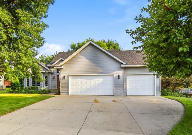 2nd image of 1688 Wedgewood Dr Ne, Owatonna, MN 55060 | MLS# 7119166