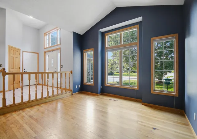Photo 3 of Single family home for sale at 1688 Wedgewood Dr NE, Owatonna, MN 55060 | MLS# 7119166 | Listing updated on 2026-09-29