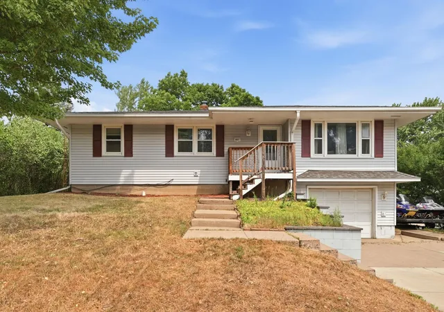 1st image of 407 W Birch St, Saint Joseph, MN 56374 | MLS# 7119168