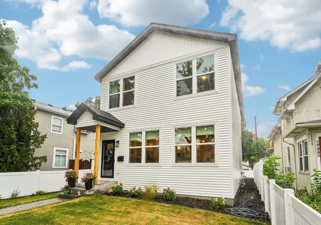 2nd image of 1307 Randolph Ave, Saint Paul, MN 55105 | MLS# 7119179