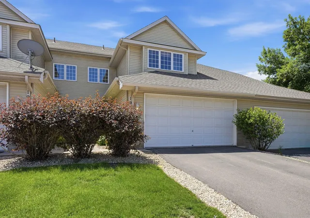 2nd image of 1971 Andrew Ct, Chanhassen, MN 55317 | MLS# 7119206
