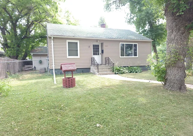 Photo 1 of Single family home for sale at 304 13th Street N, Moorhead, MN 56560 | MLS# 7119223 | Listing updated on 2026-08-11