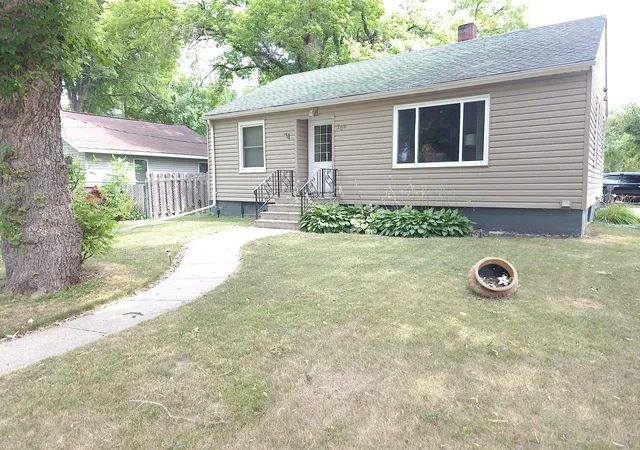 Photo 2 of Single family home for sale at 304 13th Street N, Moorhead, MN 56560 | MLS# 7119223 | Listing updated on 2026-08-11
