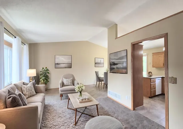 4th image of 685 107Th Ln Nw, Minneapolis, MN 55448 | MLS# 7119254