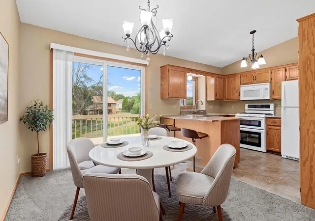 5th image of 685 107Th Ln Nw, Minneapolis, MN 55448 | MLS# 7119254
