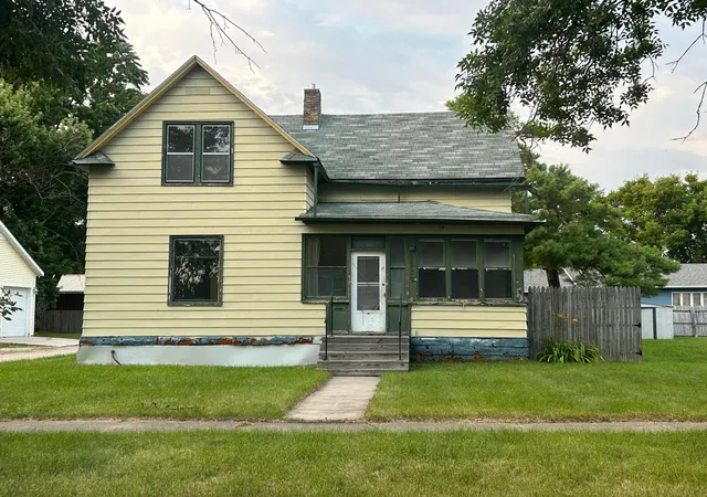 Photo 1 of Single family home for sale at 309 4th Street W, Thief River Falls, MN 56701 | MLS# 7119259 | Listing updated on 2026-08-25