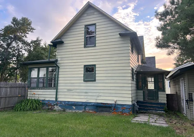 Photo 2 of Single family home for sale at 309 4th Street W, Thief River Falls, MN 56701 | MLS# 7119259 | Listing updated on 2026-08-25