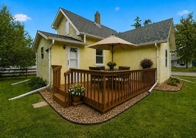 Photo 2 of Single family home for sale at 109 Kneale Ave S, Thief River Falls, MN 56701 | MLS# 7119278 | Listing updated on 2026-08-06