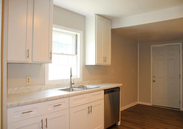 2nd image of 220 Garfield St, Eveleth, MN 55734 | MLS# 7119338