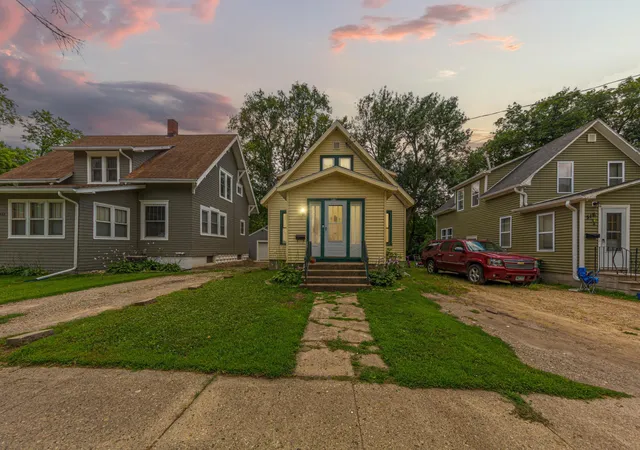Photo 2 of Single family home for sale at 518 E 5th Street, Albert Lea, MN 56007 | MLS# 7119339 | Listing updated on 2026-08-13
