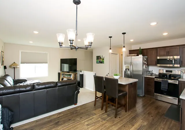 5th image of 1709 Maple Leaf Ln, Litchfield, MN 55355 | MLS# 7119373