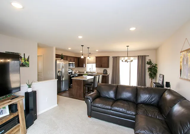 Photo 4 of Single family home for sale at 1709 Maple Leaf Ln, Litchfield, MN 55355 | MLS# 7119373 | Listing updated on 2026-08-28