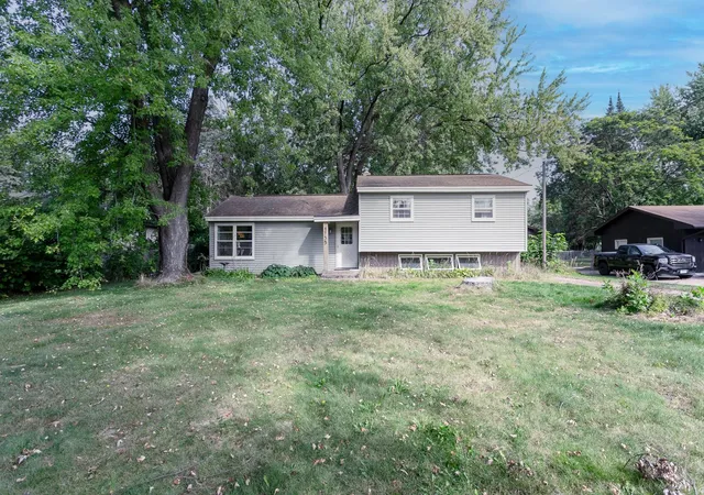 Photo 2 of Single family home for sale at 1735 Birch Lake Ave, Saint Paul, MN 55110 | MLS# 7119375 | Listing updated on 2026-09-04