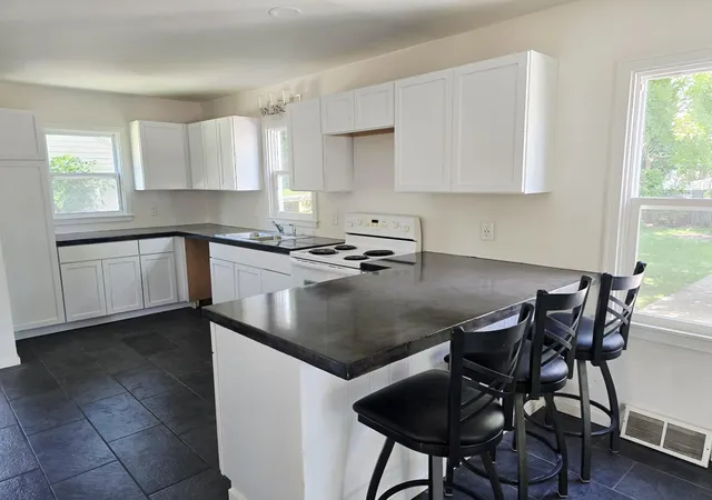 Photo 4 of Single family home for sale at 1600 4th Avenue SW, Austin, MN 55912 | MLS# 7119376 | Listing updated on 2026-08-06