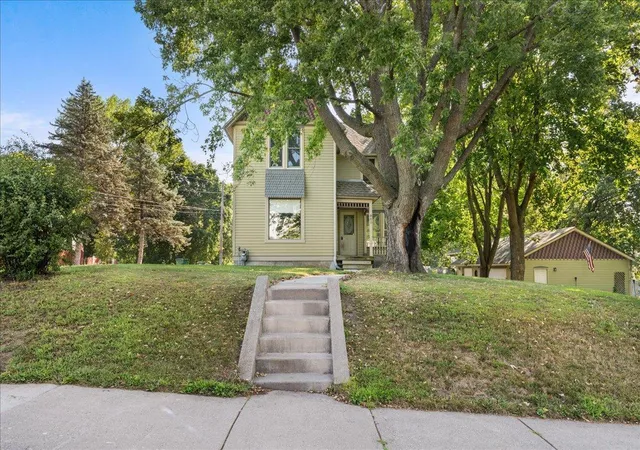 Photo 1 of Single family home for sale at 921 4th St N, Stillwater, MN 55082 | MLS# 7119382 | Listing updated on 2026-10-05