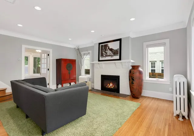 4th image of 2213 Nicollet Ave, Minneapolis, MN 55404 | MLS# 7119385