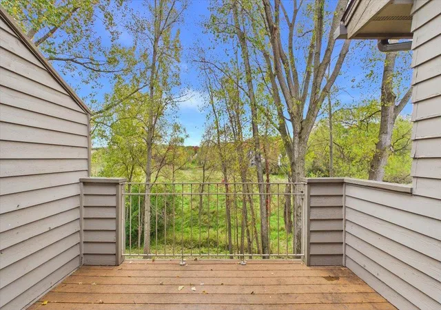 Photo 4 of Single family home for sale at 16407 Grenwich Ter, Eden Prairie, MN 55346 | MLS# 7119389 | Listing updated on 2026-10-21