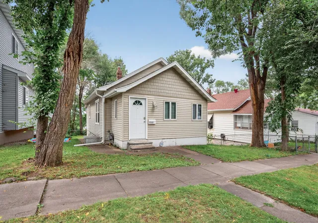 Photo 2 of Single family home for sale at 1117 Westminster St, Saint Paul, MN 55130 | MLS# 7119402 | Listing updated on 2026-08-06