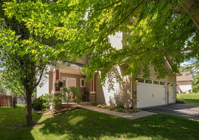 2nd image of 16280 Tahinka Ct Nw, Prior Lake, MN 55372 | MLS# 7119404