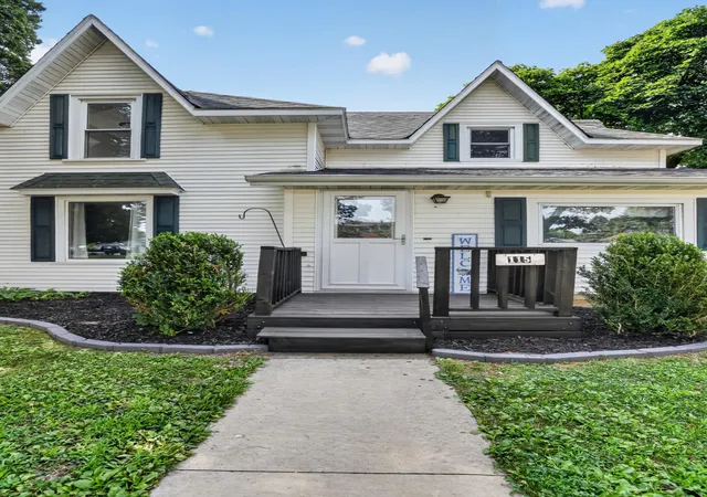 3rd image of 115 W Cabot St, Le Roy, MN 55951 | MLS# 7119417