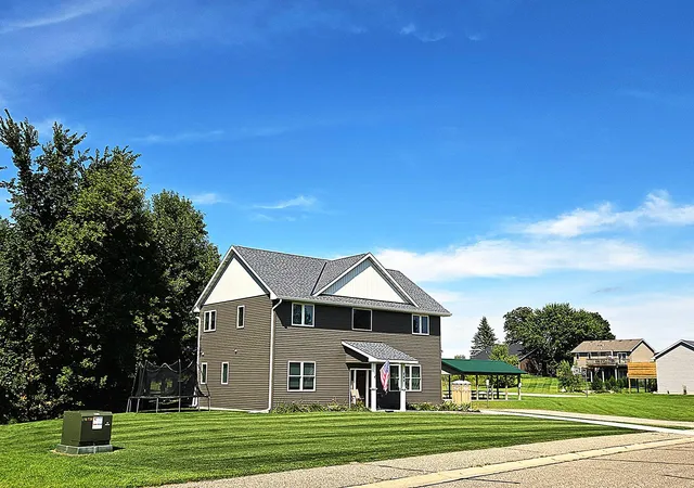 1st image of 864 Beech Ln S, Annandale, MN 55302 | MLS# 7119441