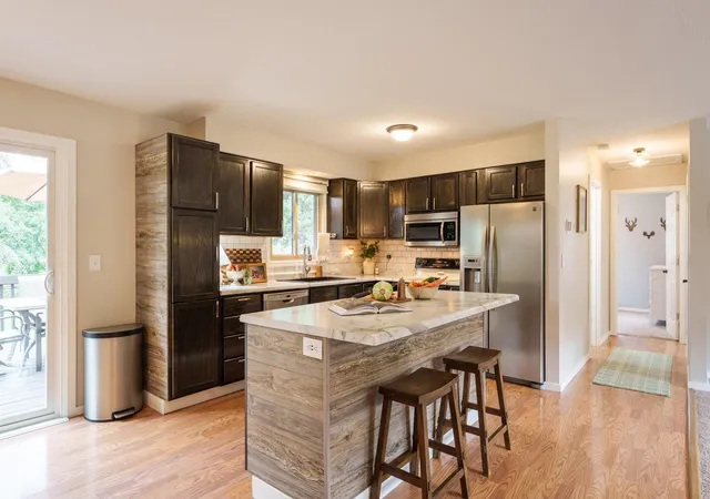 Photo 3 of Sale Pending at 1526 15th Street W, Hastings, MN 55033 | MLS# 7119460 | Listing updated on 2026-09-21