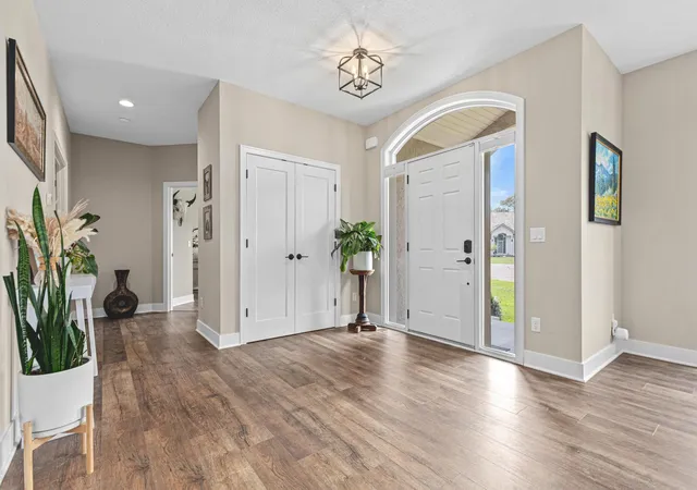 2nd image of 7036 Crowne Oak Rd, Eden Prairie, MN 55344 | MLS# 7119471