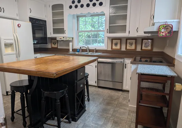 Photo 3 of Sale Pending at 805 2nd Street, International Falls, MN 56649 | MLS# 7119475 | Listing updated on 2026-08-14