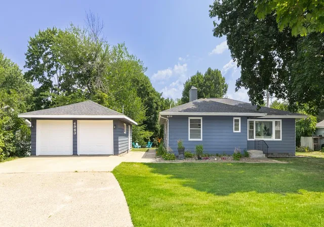 1st image of 4943 Osgood Ave N, Stillwater, MN 55082 | MLS# 7119492