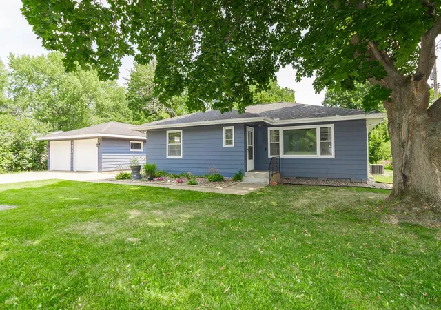 2nd image of 4943 Osgood Ave N, Stillwater, MN 55082 | MLS# 7119492