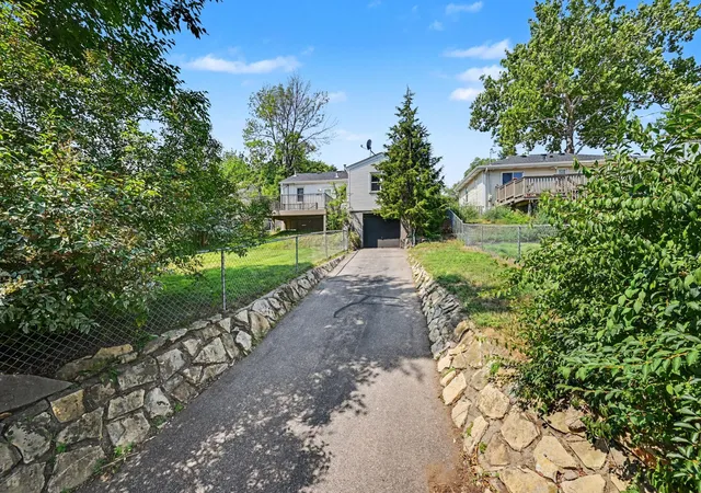 Photo 4 of Single family home for sale at 6821 Upton Ave S, Minneapolis, MN 55423 | MLS# 7119518 | Listing updated on 2026-09-21