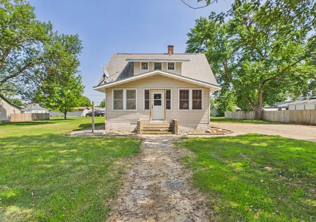 1st image of 220 Western Ave N, Brooten, MN 56316 | MLS# 7119522