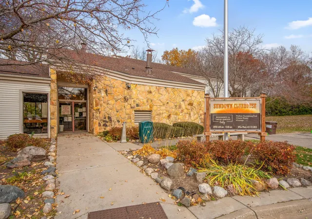 49th image of 303 Elan Ct, Woodbury, MN 55125 | MLS# 7119528