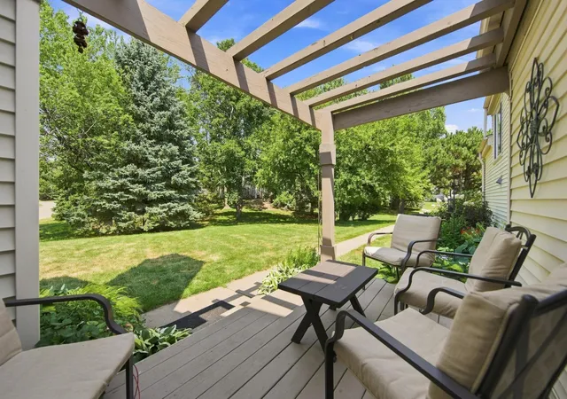 4th image of 303 Elan Ct, Woodbury, MN 55125 | MLS# 7119528