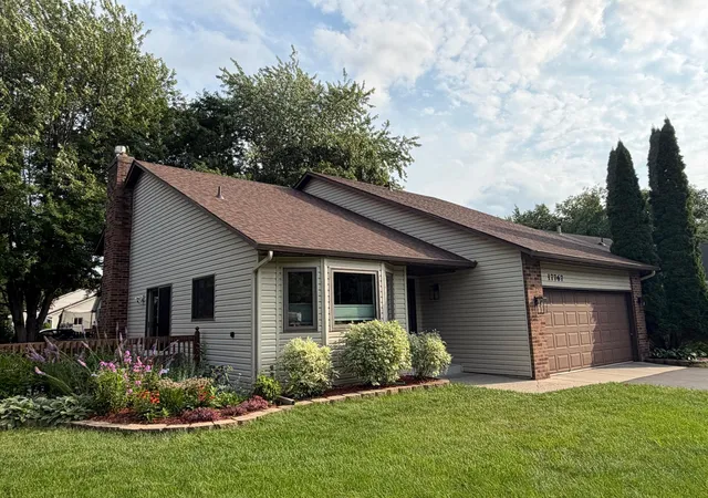 2nd image of 17767 S Shore Ln W, Eden Prairie, MN 55346 | MLS# 7119534