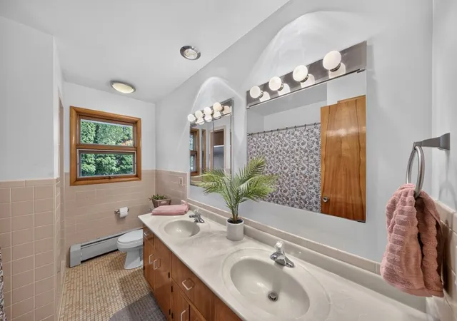 Photo 4 of Single family home for sale at 401 20th Street SW, Rochester, MN 55902 | MLS# 7119555 | Listing updated on 2026-09-16