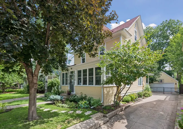 Photo 3 of Sale Pending at 4229 Aldrich Ave S, Minneapolis, MN 55409 | MLS# 7119563 | Listing updated on 2026-09-21