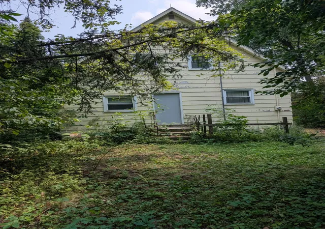 Photo 3 of Sale Pending at 28745 County 6 Blvd, Red Wing, MN 55066 | MLS# 7119573 | Listing updated on 2026-08-25