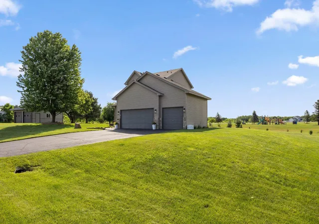 Photo 3 of Single family home for sale at 4886 241st Avenue NW, Saint Francis, MN 55070 | MLS# 7119581 | Listing updated on 2026-09-13