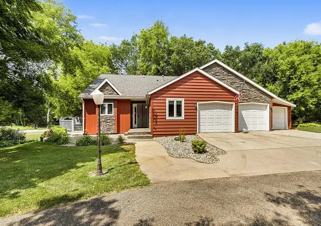 2nd image of 17256 Northwood Dr, Paynesville, MN 56362 | MLS# 7119582