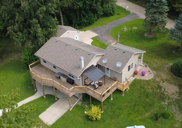 2nd image of 20975 794th Ave, Albert Lea, MN 56007 | MLS# 7119593