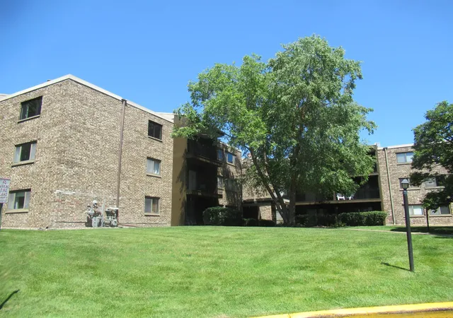 14th image of 4100 Parklawn Ave #218, Minneapolis, MN 55435 | MLS# 7119605