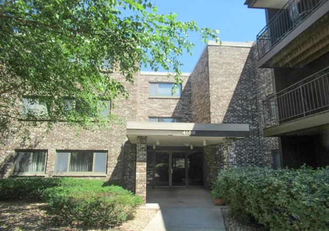 Photo 1 of Condo for sale at 4100 Parklawn Ave #218, Minneapolis, MN 55435 | MLS# 7119605 | Listing updated on 2026-09-14