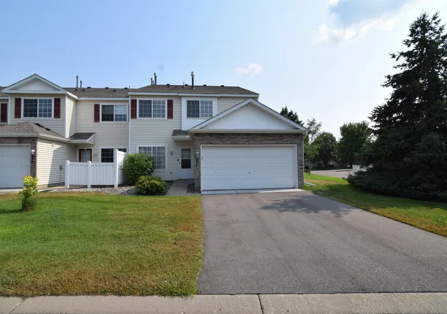 1st image of 1388 Elmwood Ave, Shakopee, MN 55379 | MLS# 7119610