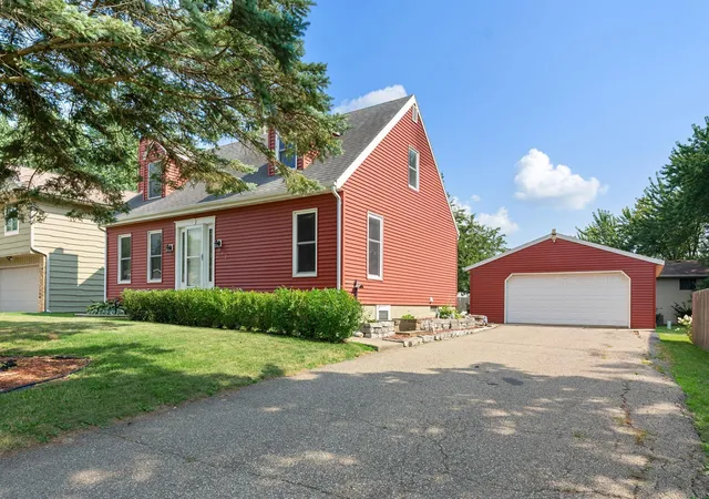 2nd image of 342 7th St Sw, Eyota, MN 55934 | MLS# 7119640