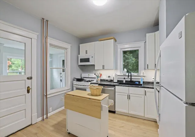4th image of 403 Cole St, Coleraine, MN 55722 | MLS# 7119644