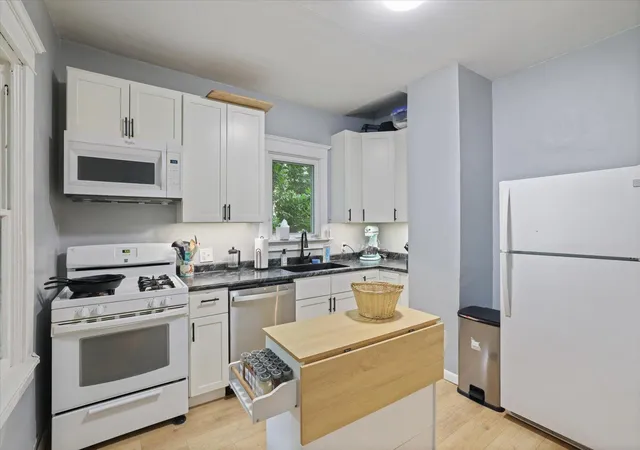 5th image of 403 Cole St, Coleraine, MN 55722 | MLS# 7119644